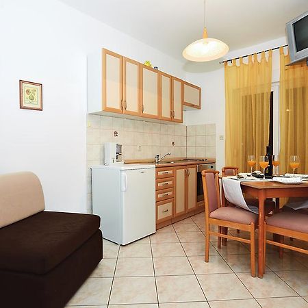 Apartments Lucija Sukošan 外观 照片