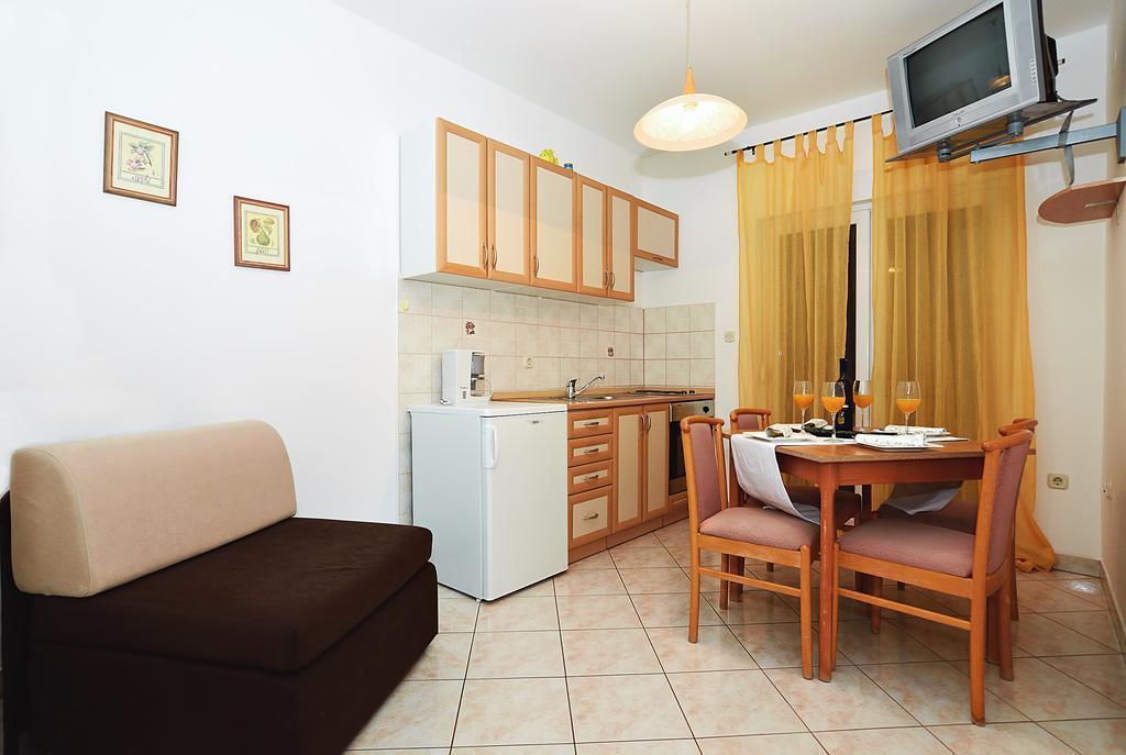 Apartments Lucija Sukošan 外观 照片